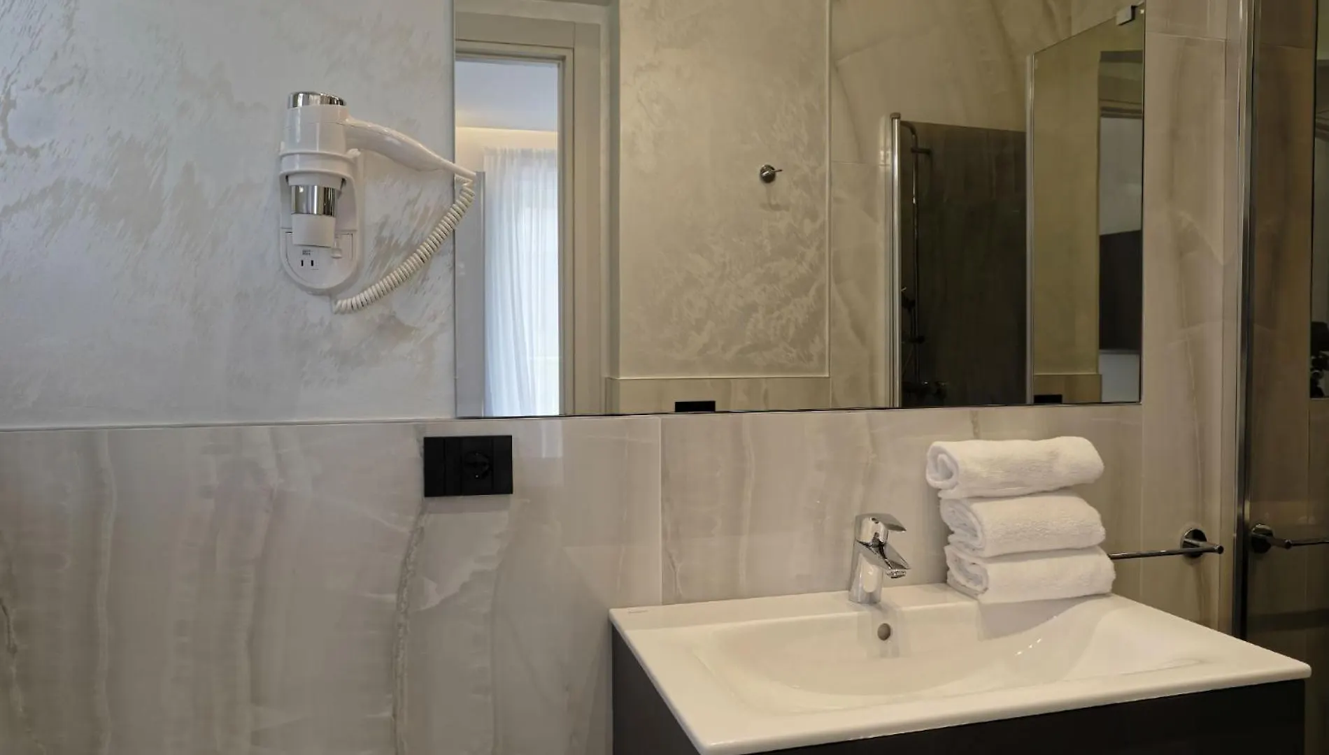 Elegance Riccione Aparthotel